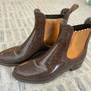 Lemon Jelly, super fun leopard skin rain boots, size 9.
